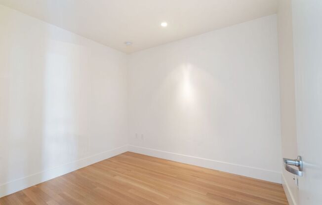 937 NW Glisan Street #436