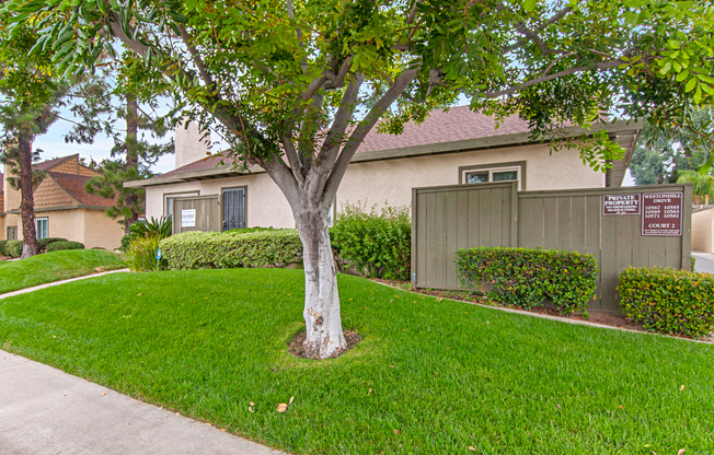 3 Bedroom, 2 Bath 1374sf Detached condo in Mesa Village 92126.