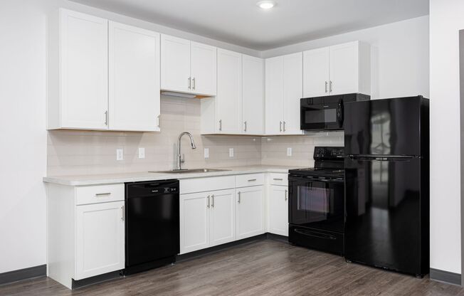 2 beds, 2 baths, 987 sqft, $1,750, Unit 412
