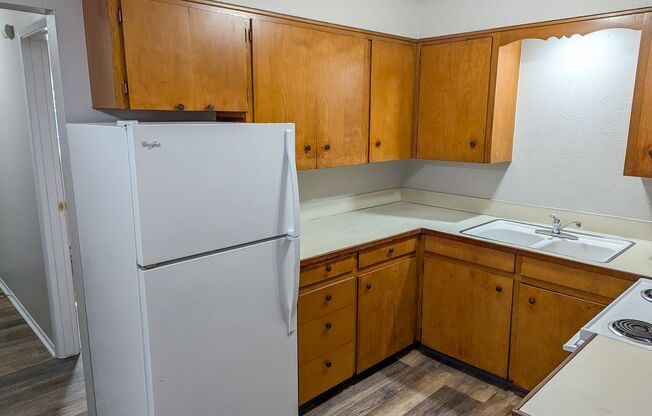 1 bed, 1 bath, $1,150, Unit 12