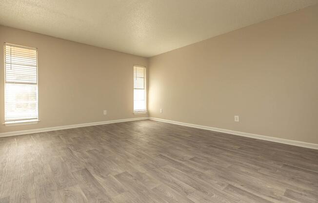 3 beds, 2 baths, 1,250 sqft, $1,275