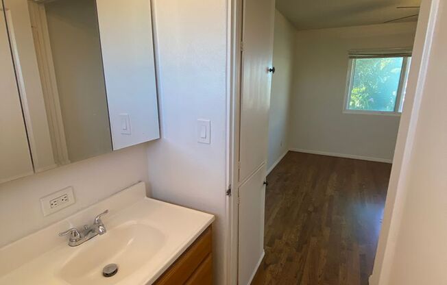 1 bed, 1 bath, 550 sqft, $2,200, Unit 4444