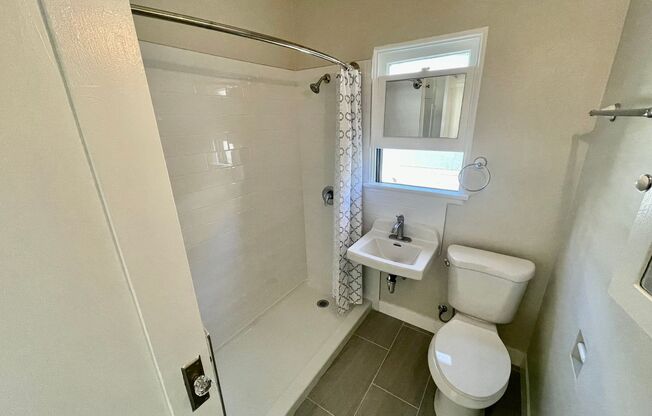 Studio, 1 bath, 380 sqft, $1,650, Unit 309