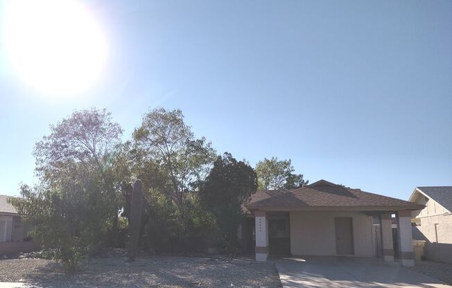 **$500.00 OFF FIRST MONTHS RENT AT MOVE IN**NO HOA- **NEW INTERIOR PAINT AND NEW FLOORING THROUGHOUT!**