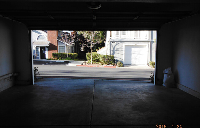 2 beds, 2 baths, $3,250