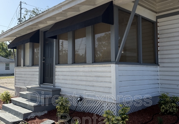 1013 DREW ST