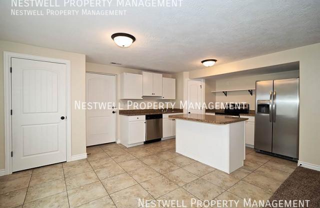 6082 W CEDAR FRK DR