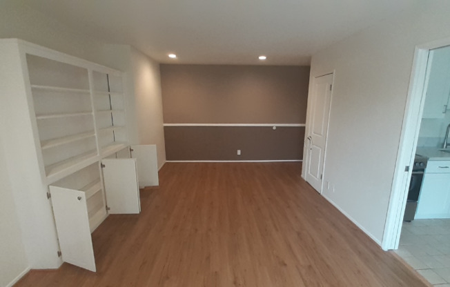 5929 LAUREL CYN BLVD