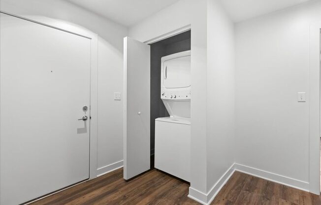 2 beds, 2 baths, 1,200 sqft, $2,729.5, Unit 115