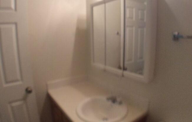 2 beds, 1 bath, 740 sqft, $1,600, Unit 315