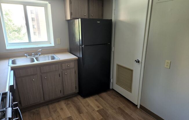 2 beds, 1 bath, 1,047 sqft, $1,439, Unit WG1-311