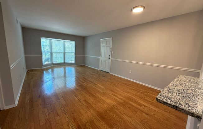 2 beds, 1 bath, 900 sqft, $2,299, Unit 202