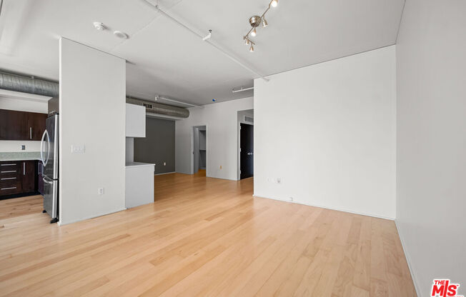 1 bed, 1 bath, 1,030 sqft, $3,200, Unit 1410