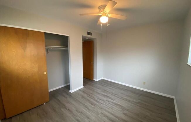 2 beds, 1 bath, 750 sqft, $965