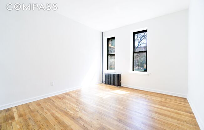 319 E 5 ST