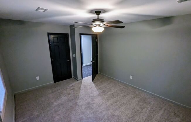 2 beds, 1 bath, $1,099