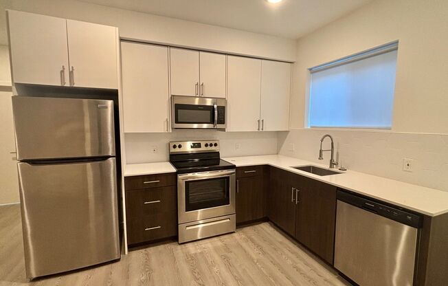 1 MONTH FREE RENT! Brand New Modern Units in N. Tabor Neighborhood
