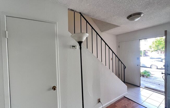 3 Bedroom, 2.5 bath with Private Patio, Attached Garage and Washer/Dryer