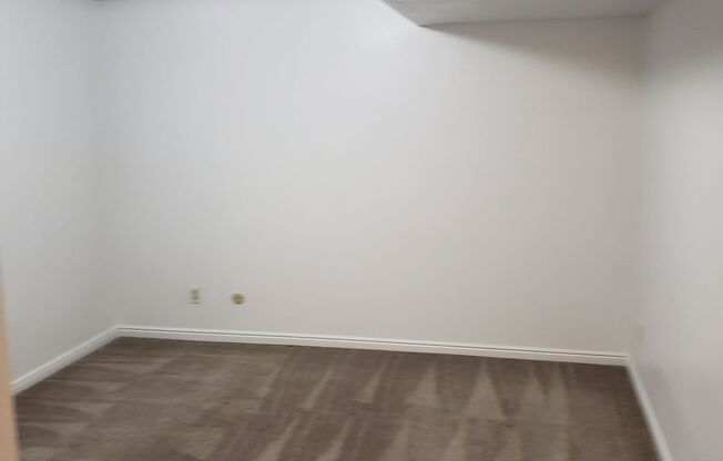 1B/1B Pet Friendly Apartment!