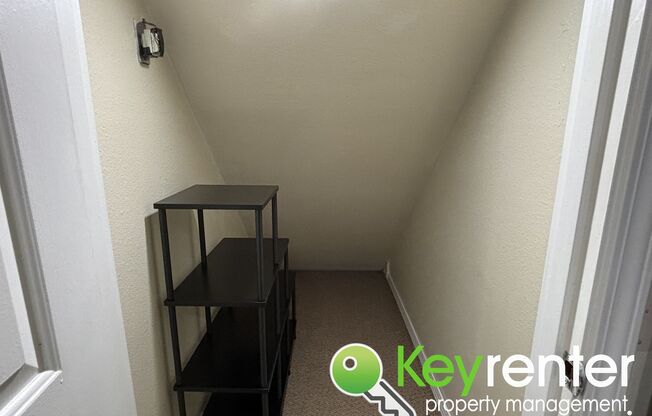 3 beds, 2 baths, $2,300