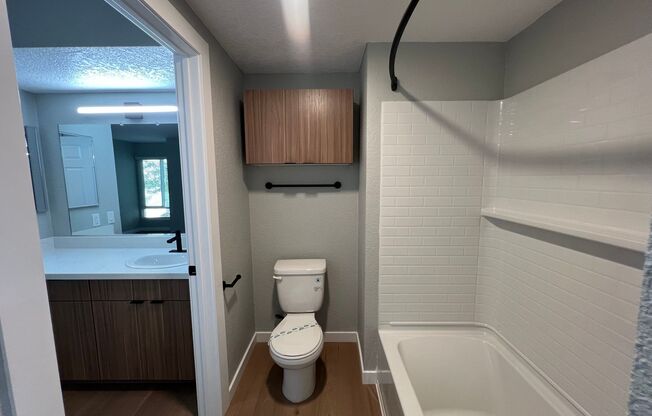 2 beds, 1 bath, 821 sqft, $2,750, Unit K006