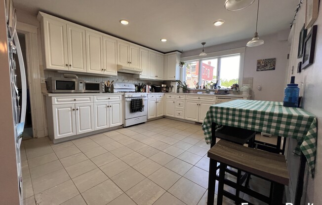 9 KENWOOD