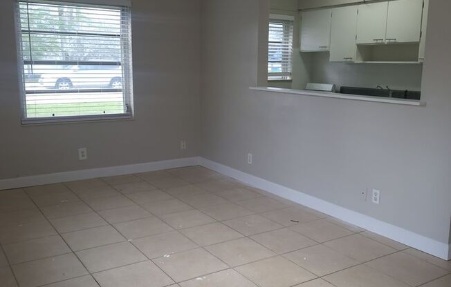 1 bed, 1 bath, 850 sqft, $1,600, Unit 1W