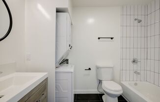 Studio, 1 bath, 425 sqft, $1,650, Unit 209