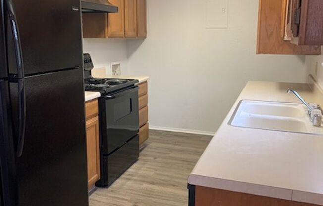 2 beds, 1.5 baths, 1,084 sqft, $950, Unit 0403