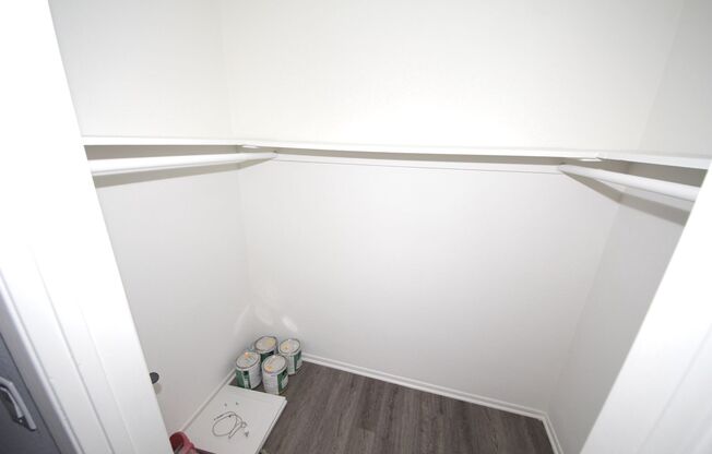 1 bed, 1 bath, $2,295, Unit 33-115