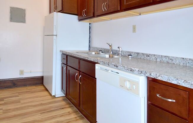 1 bed, 1 bath, 410 sqft, $1,100, Unit 9 - 303