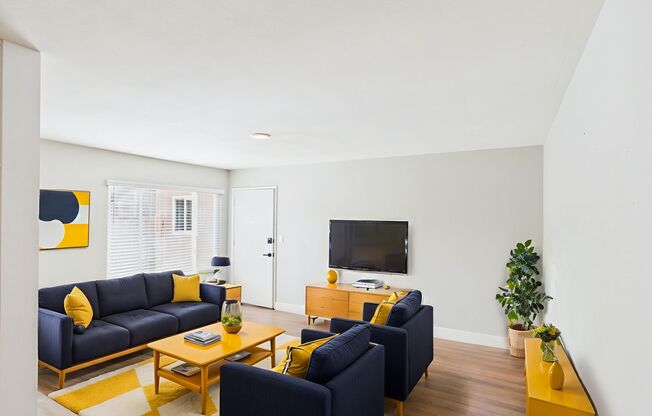 Da toucan - A freshly remodeled living experience | 1-bedroom & 2-bedroom