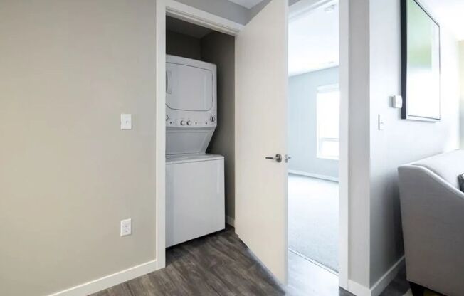 1 bed, 1 bath, 670 sqft, $900, Unit 322