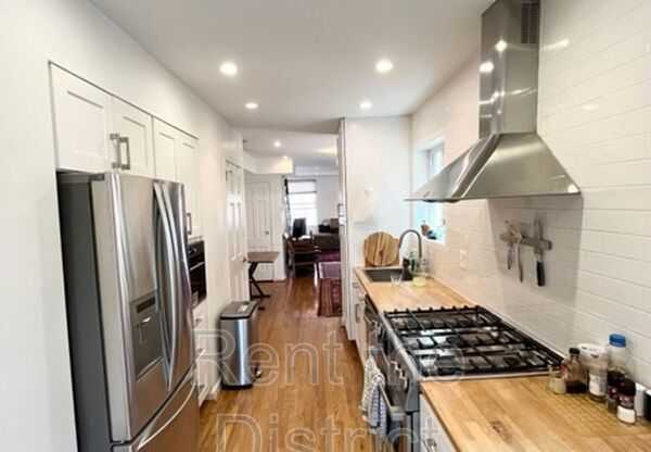 2508 E PL NW