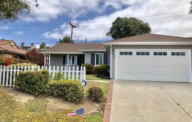 South Redondo - Riviera Village - Quiet and Close to the Beach!