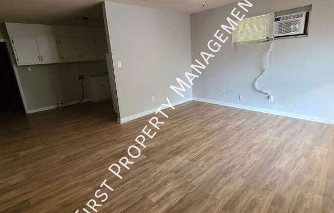 2104 E 31 ST