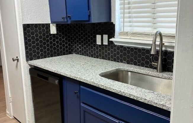 1 bed, 1 bath, 750 sqft, $925, Unit 6801