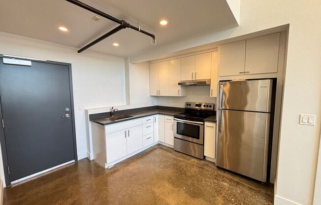 5701 INTERNATIONAL BLVD