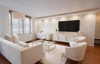 1 bed, 1 bath, 765 sqft, $5,780, Unit 8I