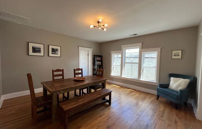Lovely 3 Bedroom 2 Bathroom Home In Downtown ABQ!