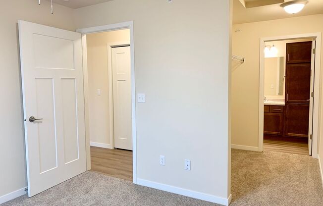 2 beds, 2 baths, 1,004 sqft, $1,430, Unit HO 129-02