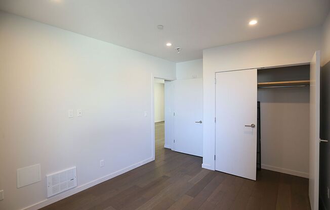 2 beds, 1 bath, $4,495, Unit # 304