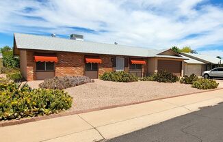 AFFORDABLE SENIOR HOME IN AHWATUKEE!