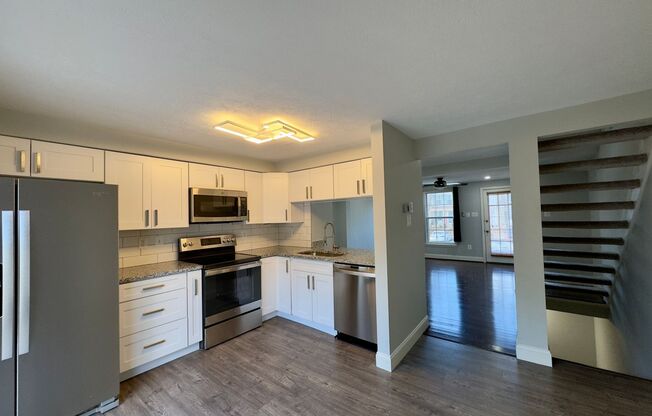 Charming 2 Bedroom/2 Bathroom Townhome in Windsor Mill, MD!