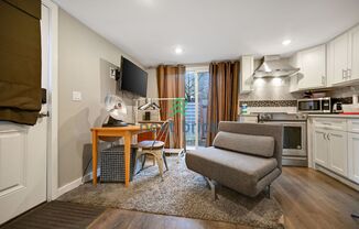 1 bed, 1 bath, $1,200, Unit UNIT 2