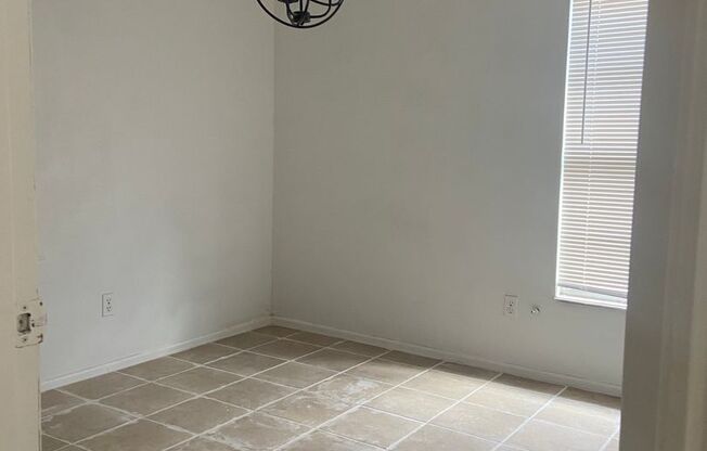 Lovely 3 Bed / 2 Bath Home in Apopka