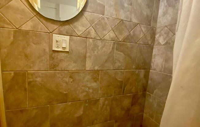 1 bed, 1 bath, 700 sqft, $3,000, Unit 1