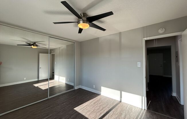 2 beds, 1 bath, 950 sqft, $2,895, Unit 4720-22