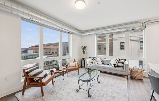 2 beds, 2 baths, 945 sqft, $1,925, Unit 606