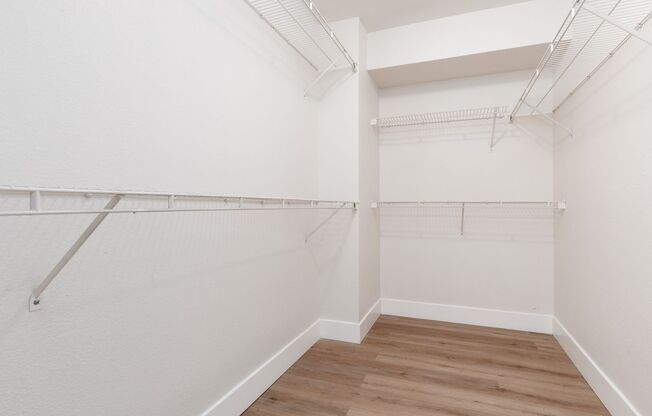 3 beds, 2 baths, $1,675, Unit # 1080